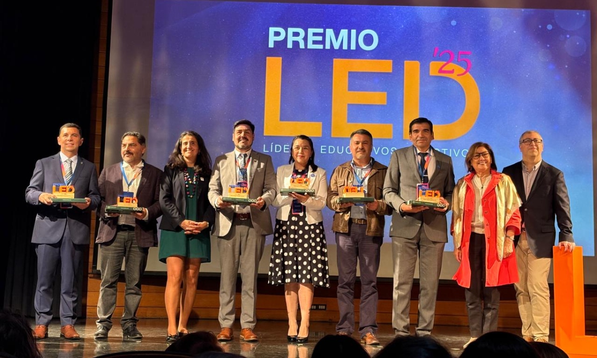 ganadores premio LED.jpg